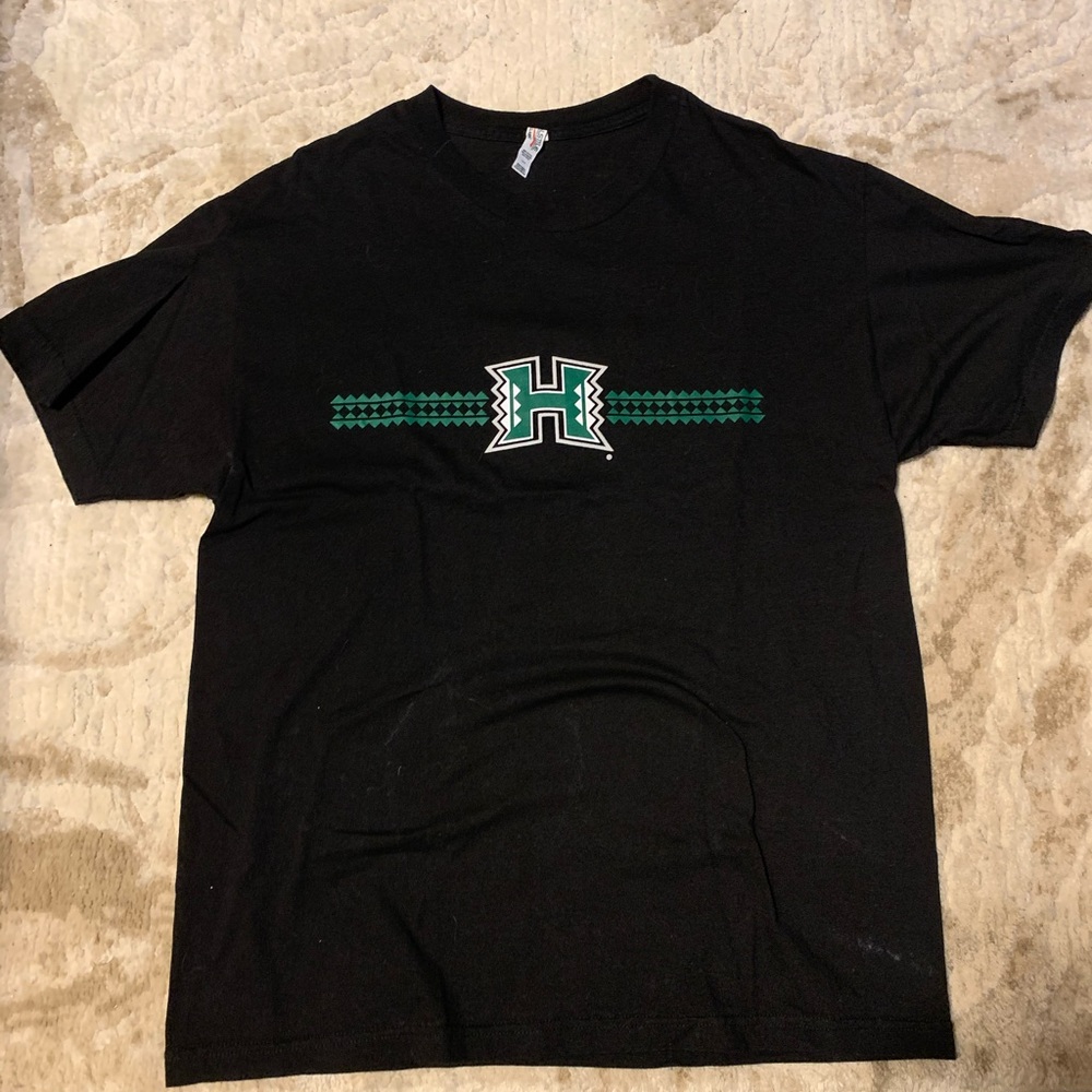 Universit of Hawaii Basketball T-shirt